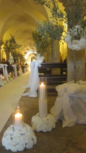 bianco crisantemi ulivi lino tessuto cilindri candele sale trani mariangela-amsicorafiori