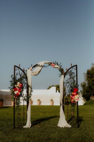 Addobbo-matrimonio-in-masseria-amsicora-fiori-Clarissa-e-Naser013