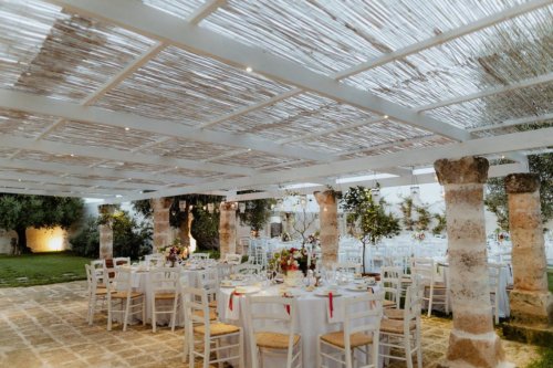 Addobbo-matrimonio-in-masseria-amsicora-fiori-Clarissa-e-Naser098